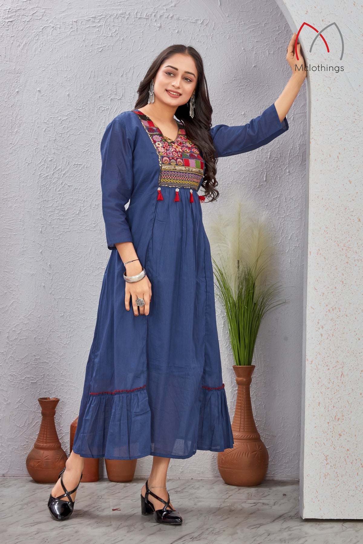 2520 (GOWN)
