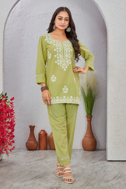 Cemric Cotton With Lucknowi Thread Work Corset