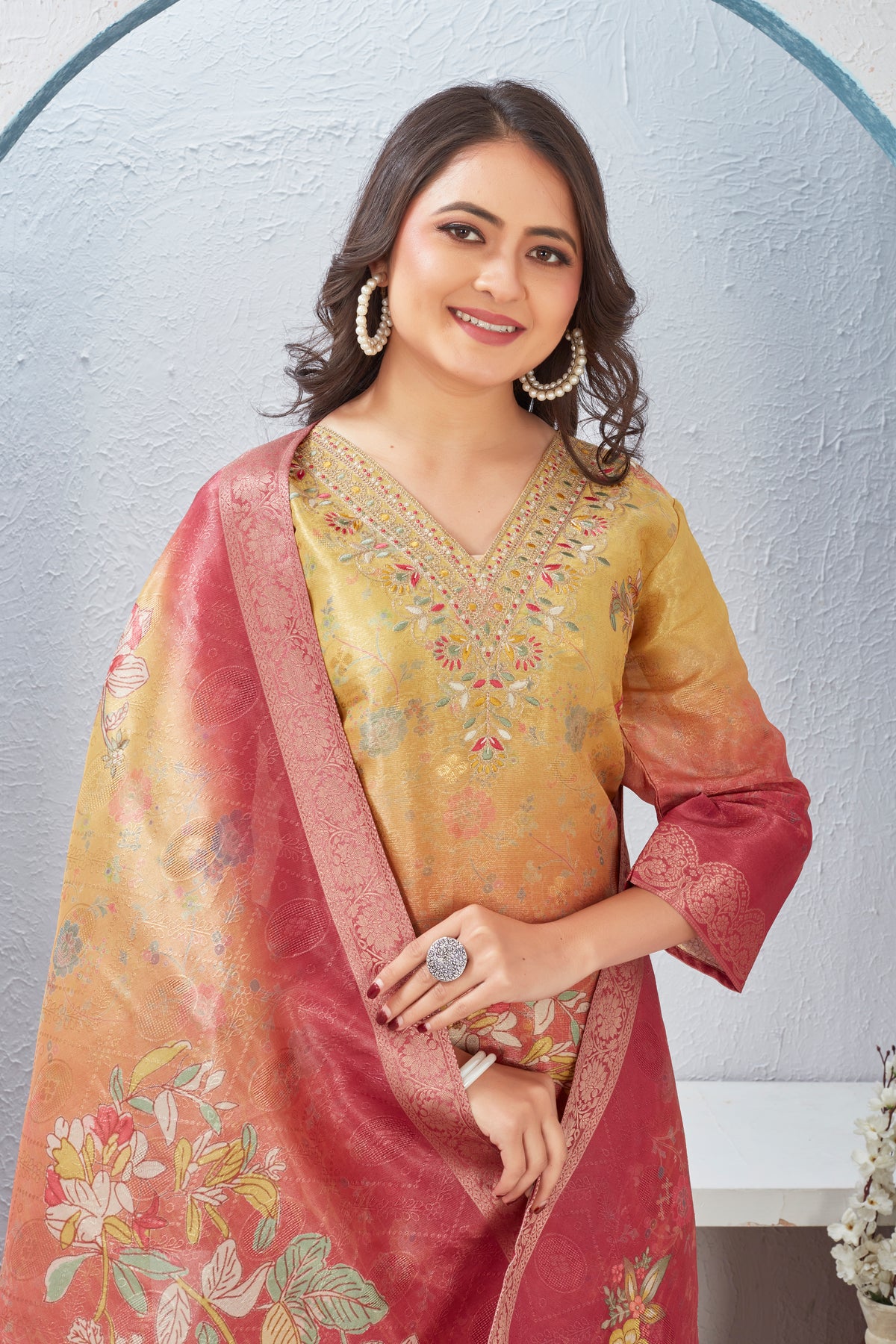SHIMMER JACQUARD KURTI SET (2890)