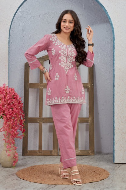 Cemric Cotton With Lucknowi Thread Work Corset