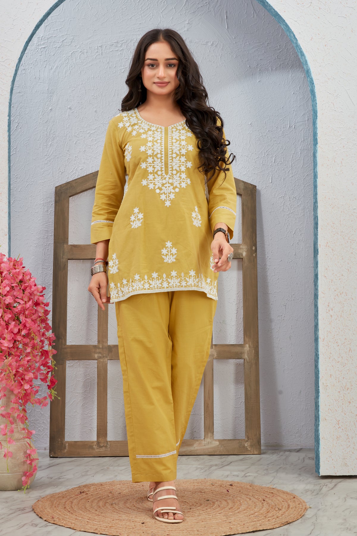 Cemric Cotton With Lucknowi Thread Work Corset